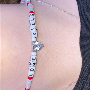 𝙻𝚘𝚟𝚎 𝙺𝚒𝚕𝚕𝚜 𝚌𝚑𝚘𝚔𝚎𝚛